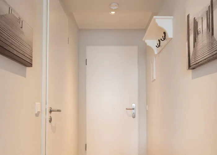 Haus Delft Tina ユイスト